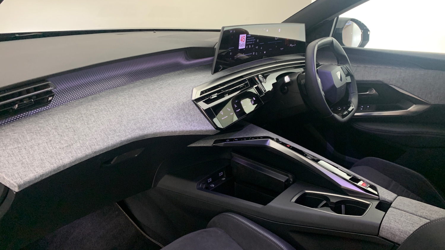 Used Peugeot 3008 2024 for sale - 76850920: Photo 2