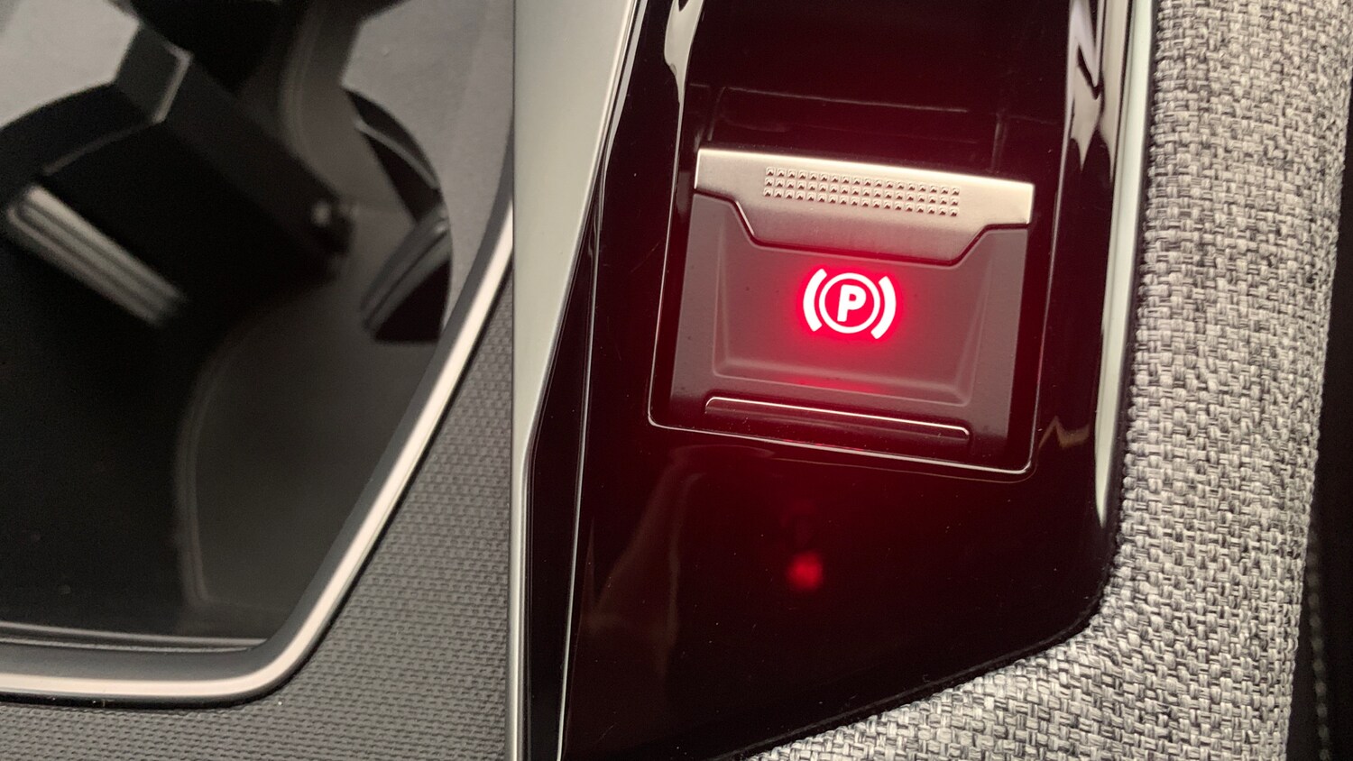 Used Peugeot 3008 2024 for sale - 76850920: Photo 32