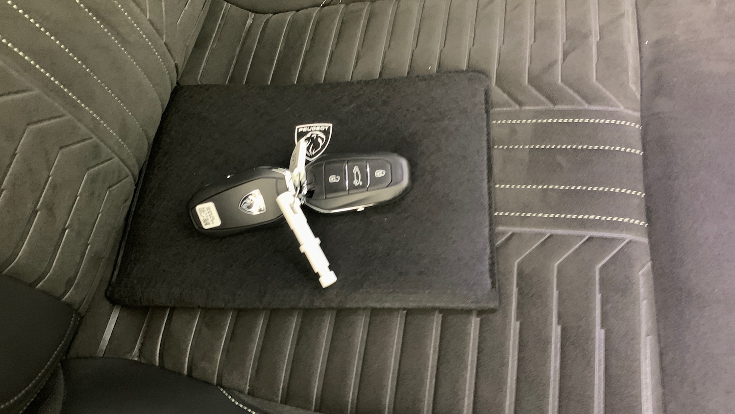 Used Peugeot 3008 2024 for sale - 76850920: Photo 39