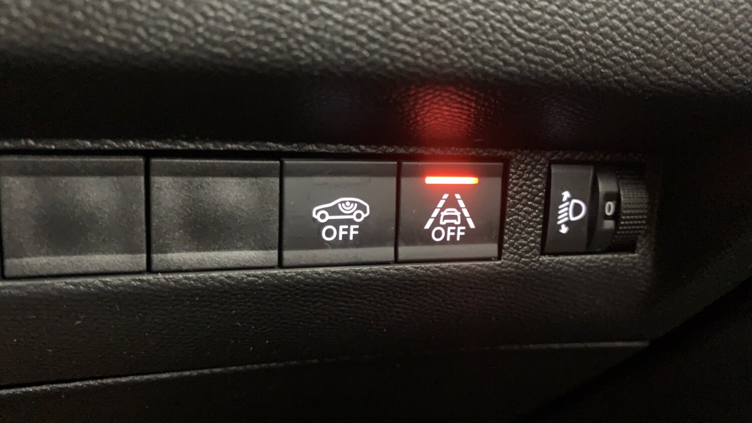 Used Peugeot 2008 2022 for sale - 77634355: Photo 22