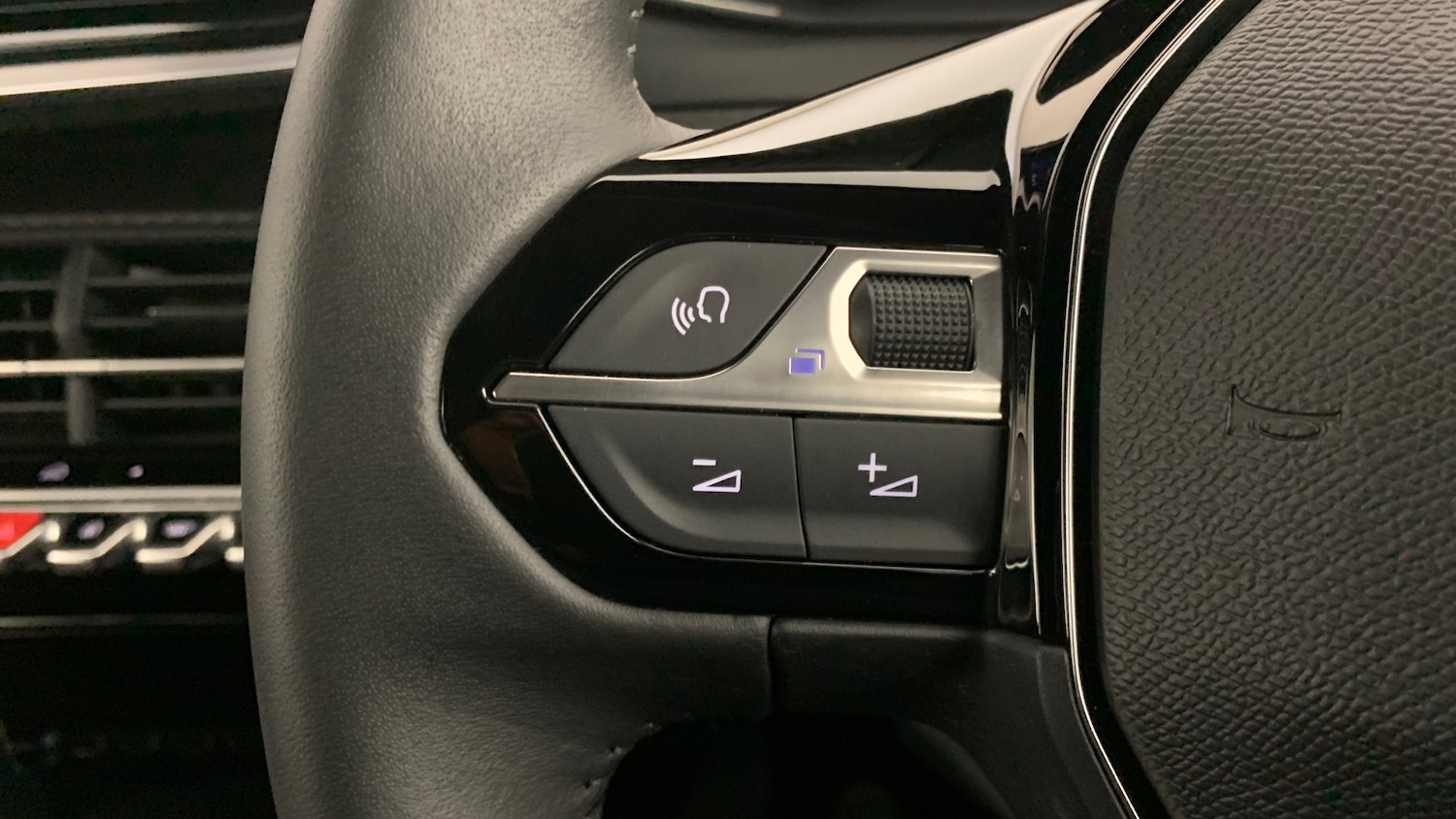 Used Peugeot 2008 2024 for sale - 77110082: Photo 20