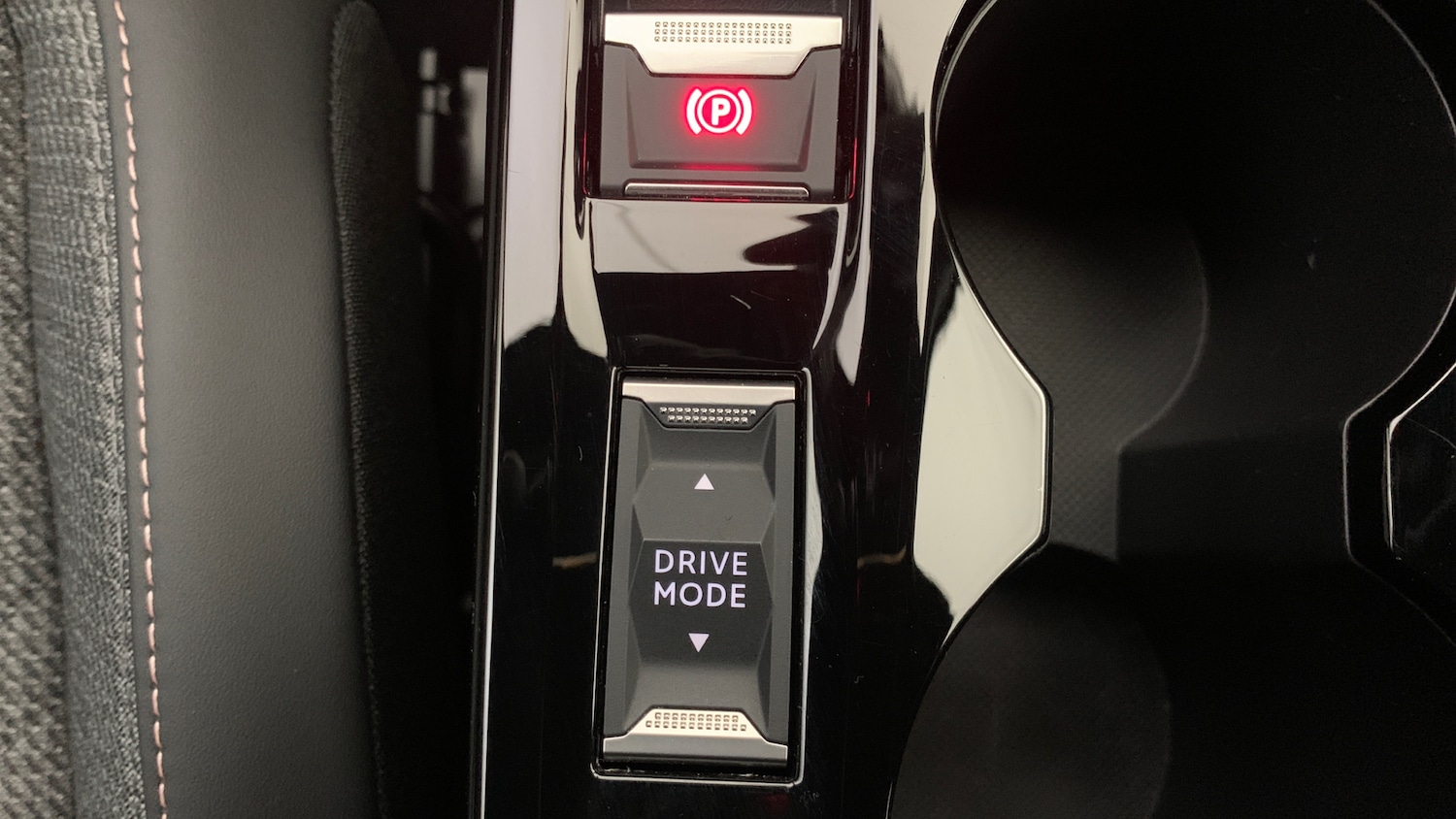 Used Peugeot 2008 2024 for sale - 77110082: Photo 38