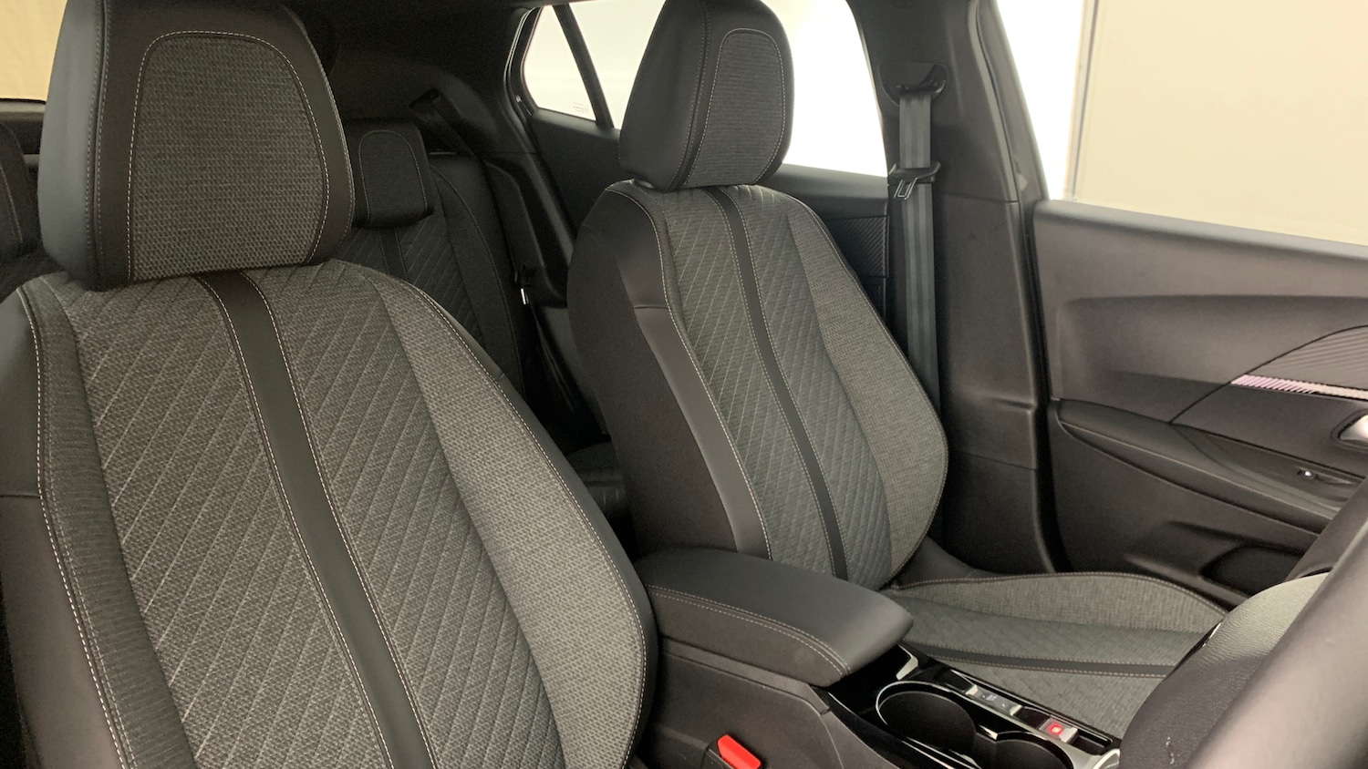 Used Peugeot 2008 2024 for sale - 77110082: Photo 60