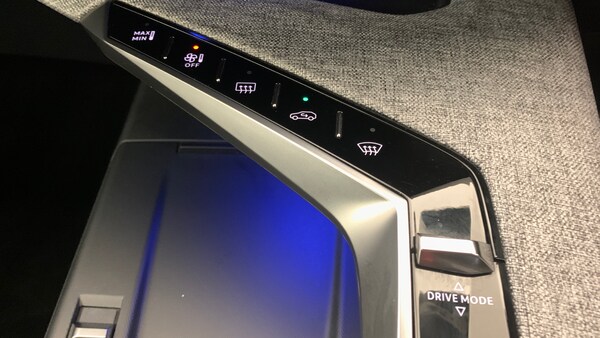 Used Peugeot 3008 2024 for sale - 75688115: Photo 30
