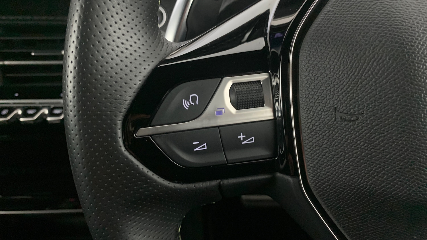 Used Peugeot 2008 2024 for sale - 76061538: Photo 19