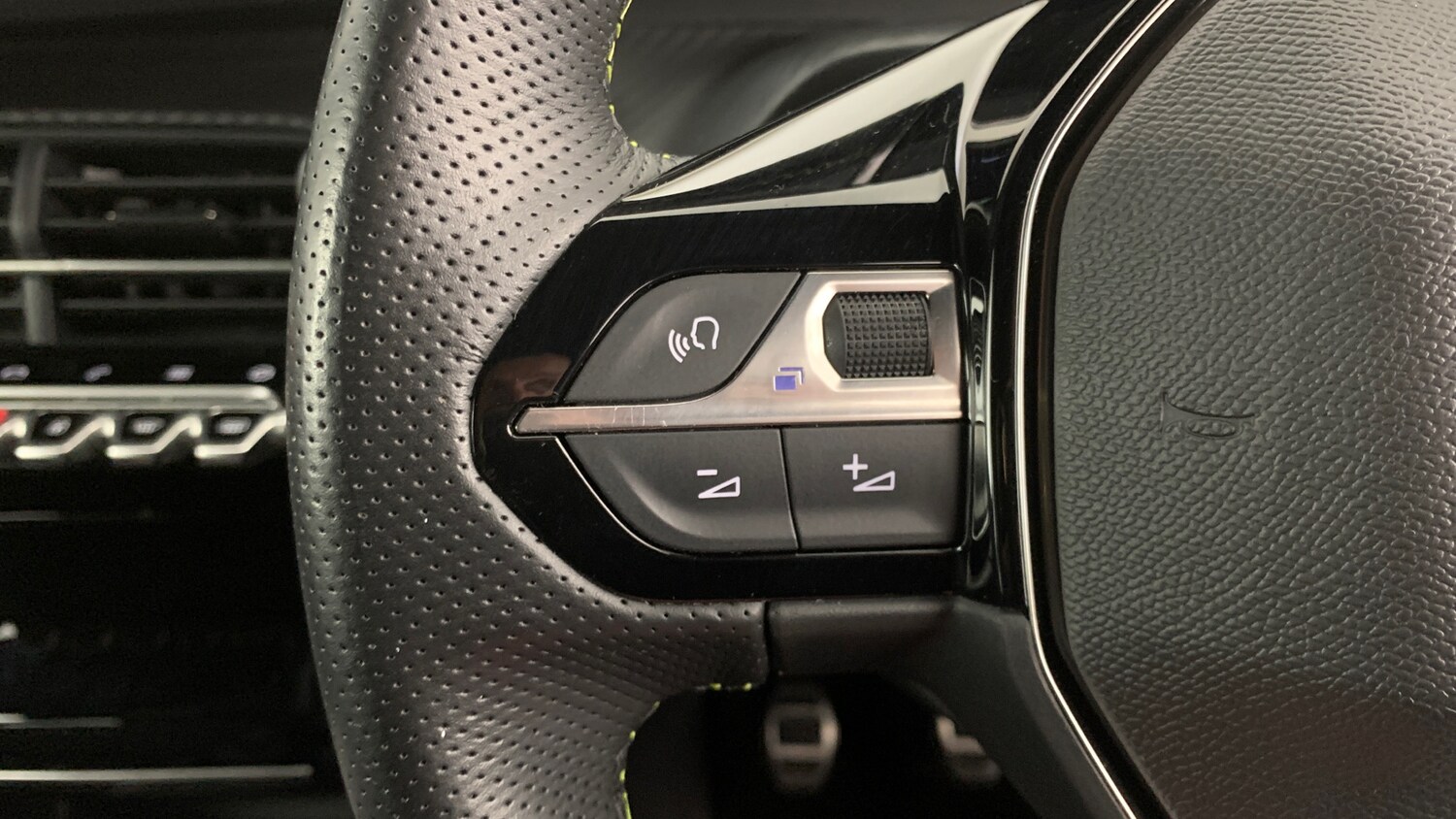 Used Peugeot 208 2023 for sale - 76260939: Photo 19