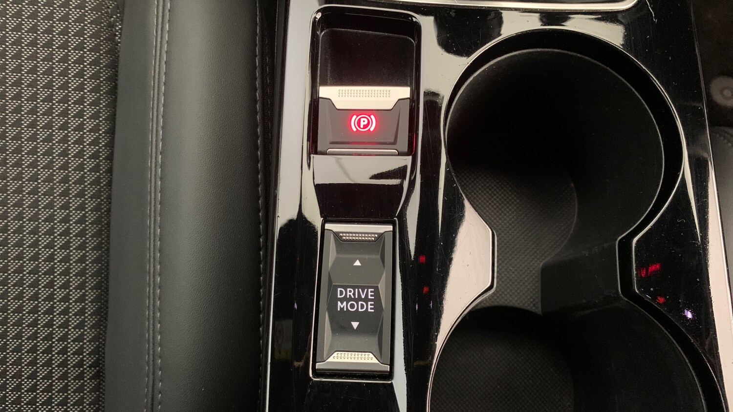 Used Peugeot 208 2023 for sale - 76260939: Photo 32