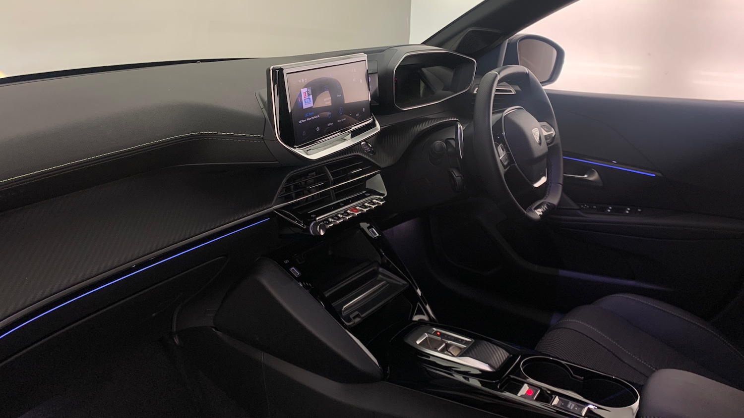 Used Peugeot 208 2024 for sale - 76887893: Photo 2