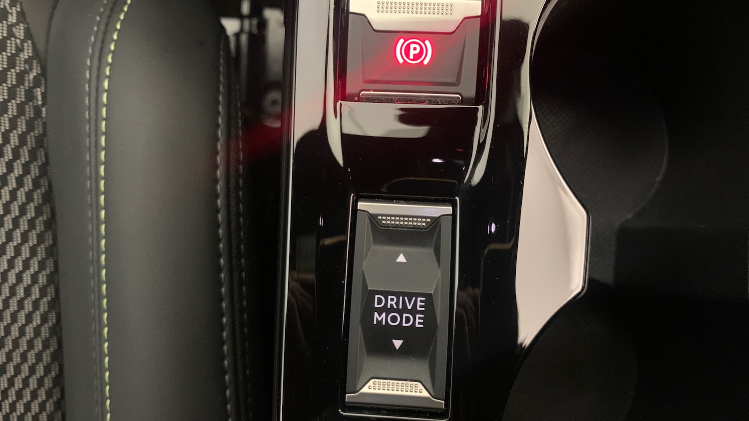 Used Peugeot 208 2024 for sale - 76887893: Photo 32