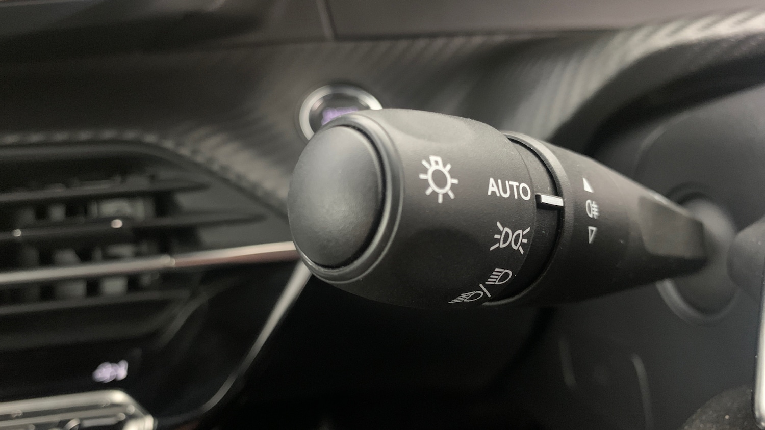 Used Peugeot 208 2024 for sale - 76887893: Photo 37