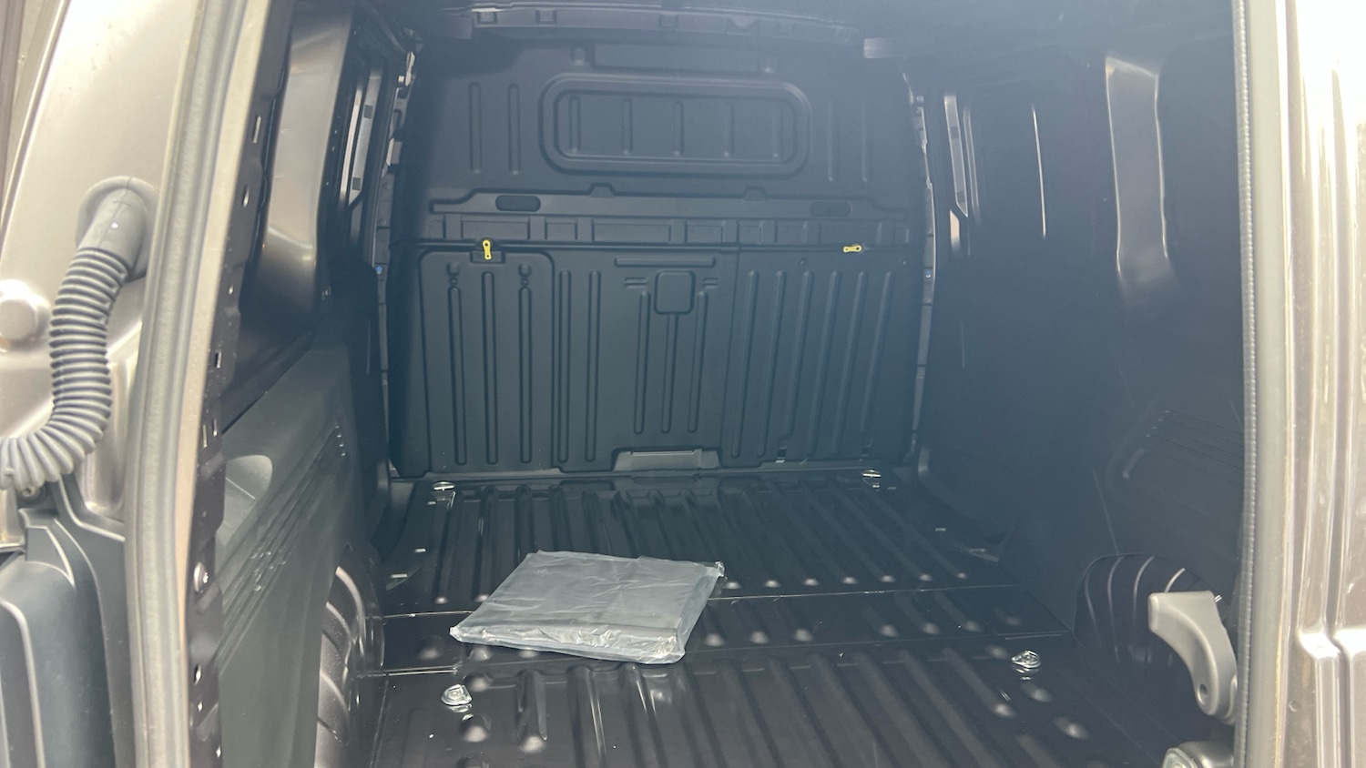 Used Peugeot Partner 2023 for sale - 77082324: Photo 20