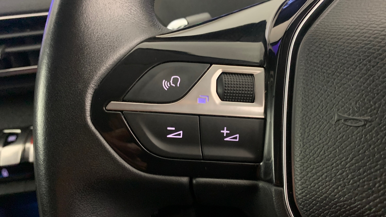 Used Peugeot 3008 2018 for sale - 77511927: Photo 19