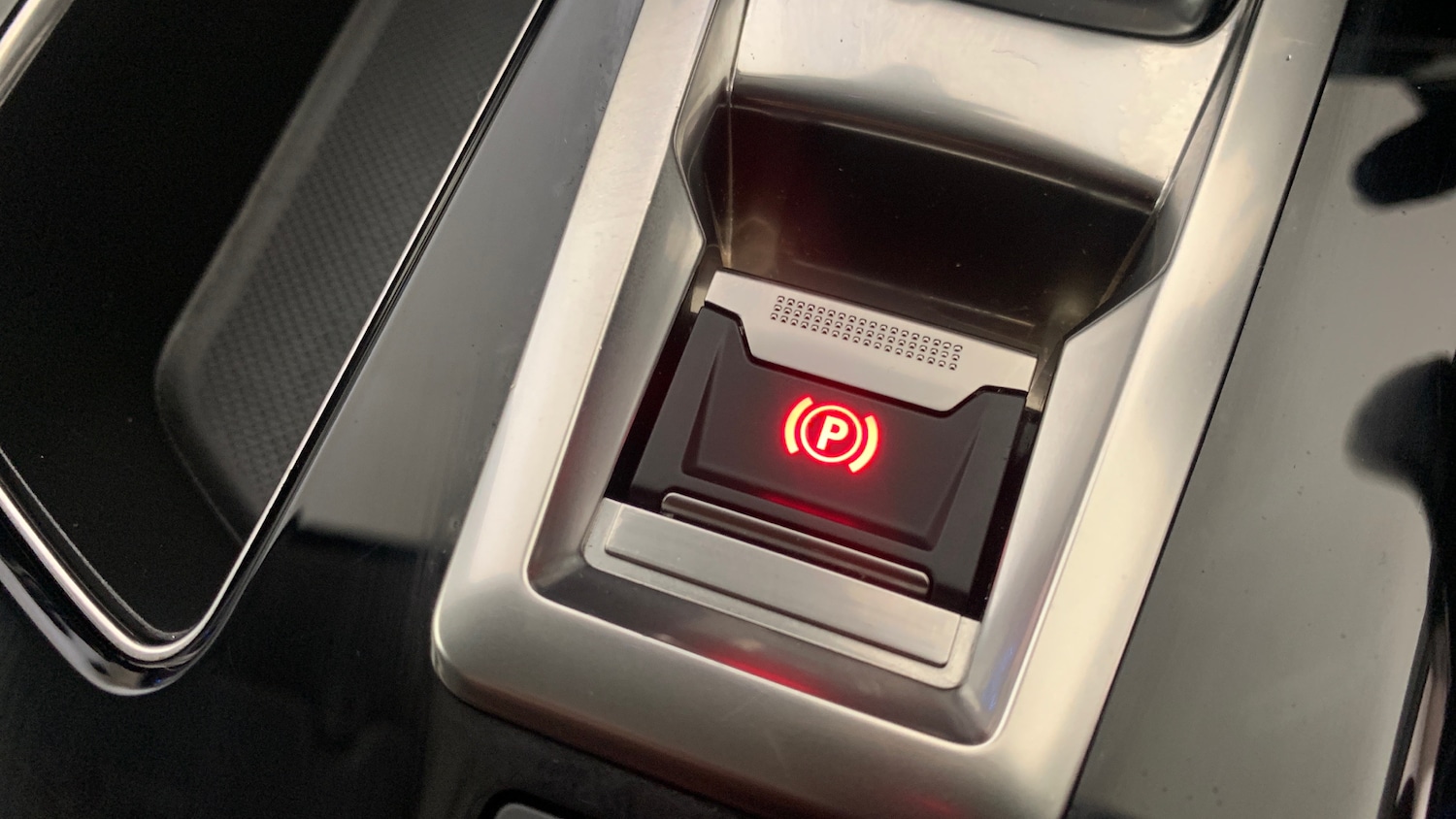 Used Peugeot 3008 2018 for sale - 77511927: Photo 31