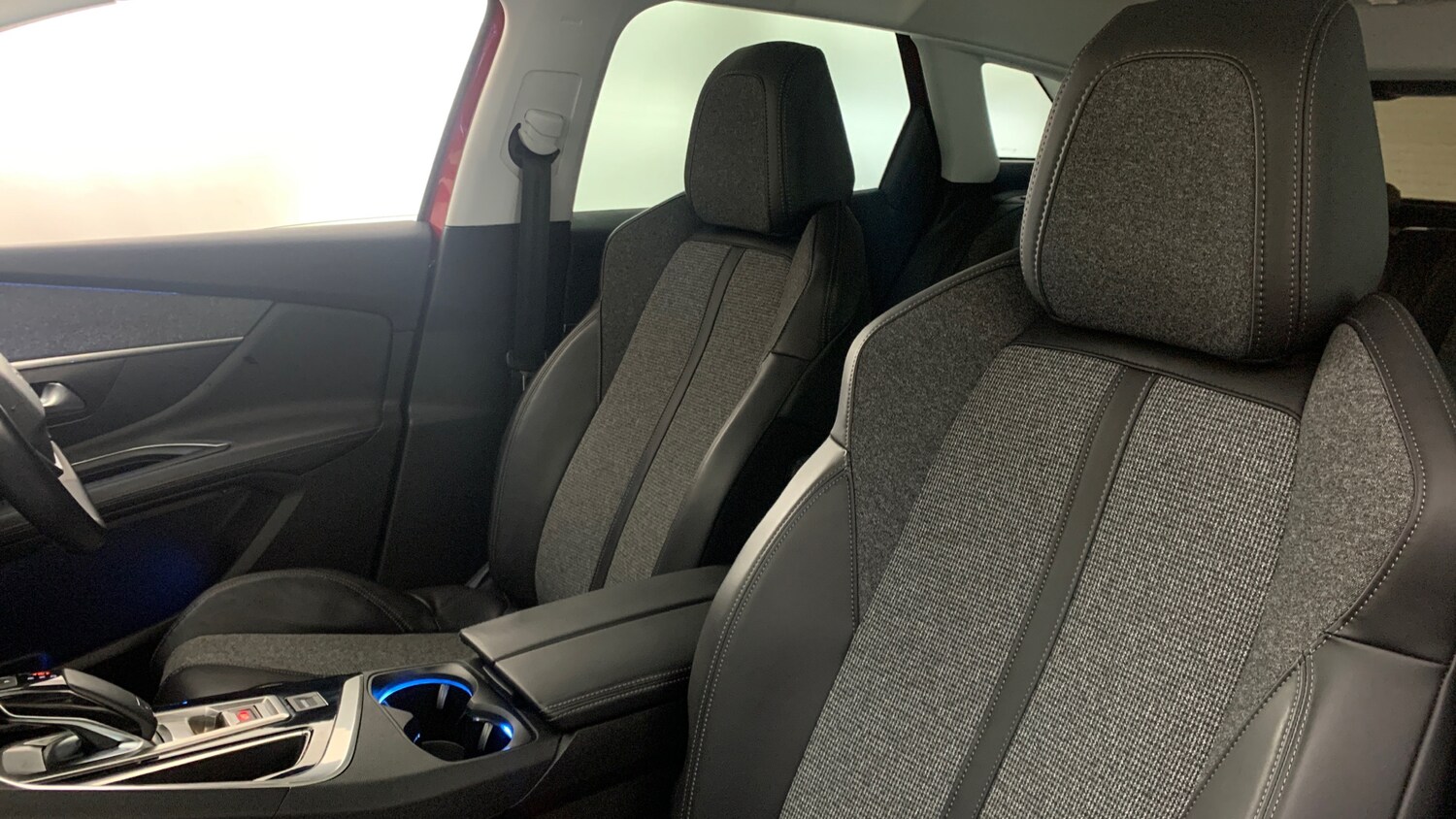 Used Peugeot 3008 2018 for sale - 77511927: Photo 49