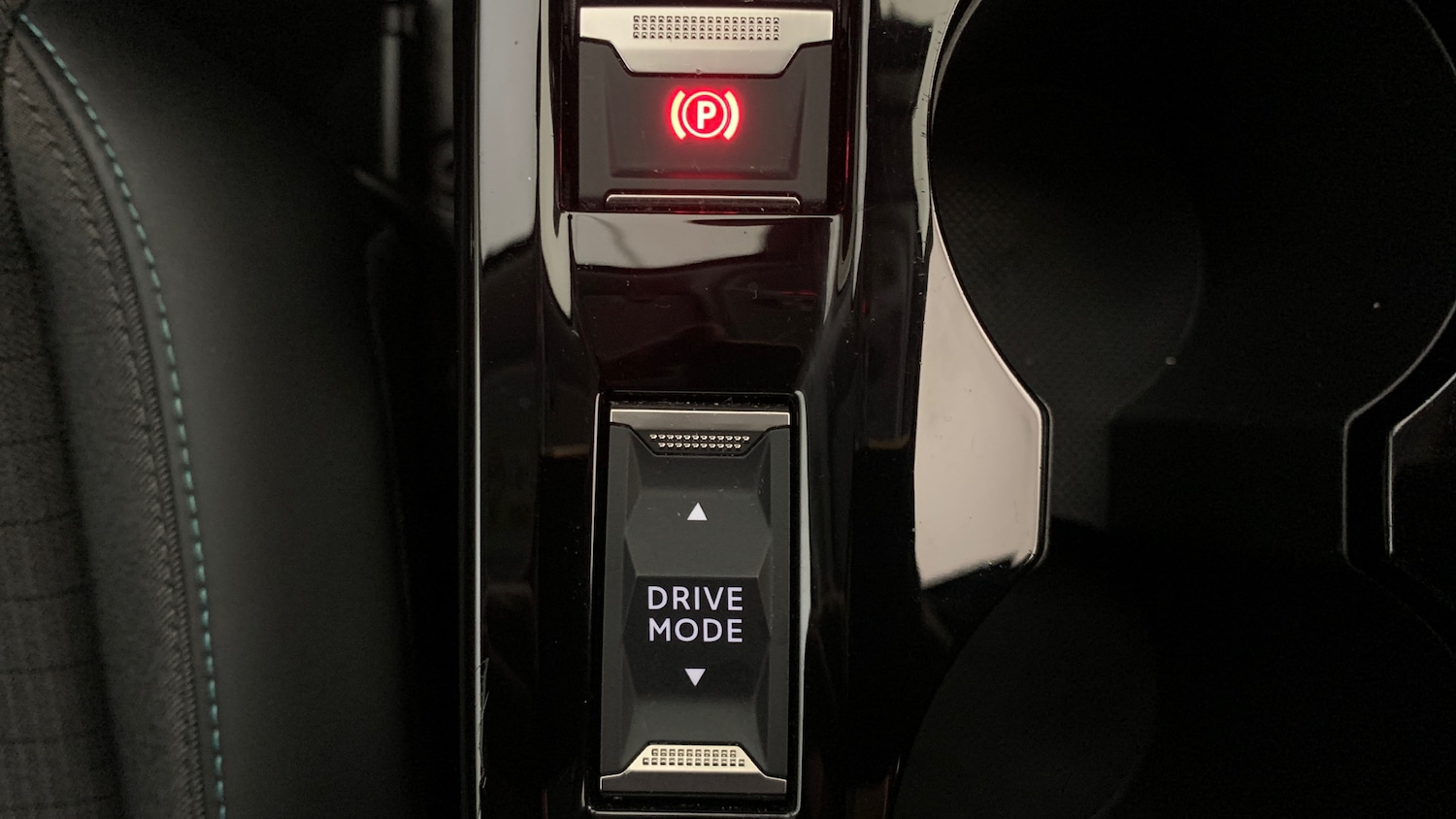 Used Peugeot 2008 2022 for sale - 76840369: Photo 32