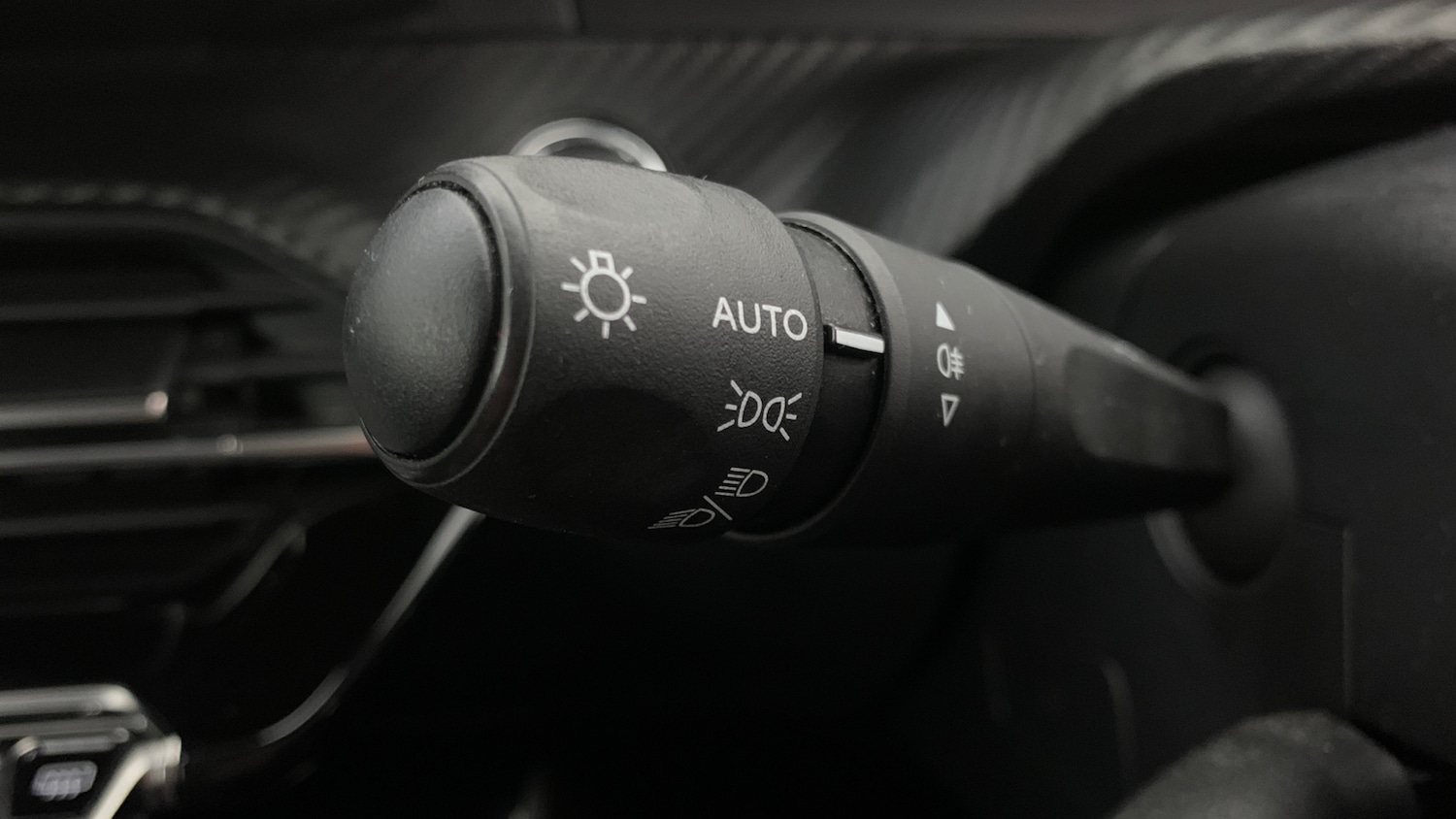 Used Peugeot 2008 2022 for sale - 76840369: Photo 38