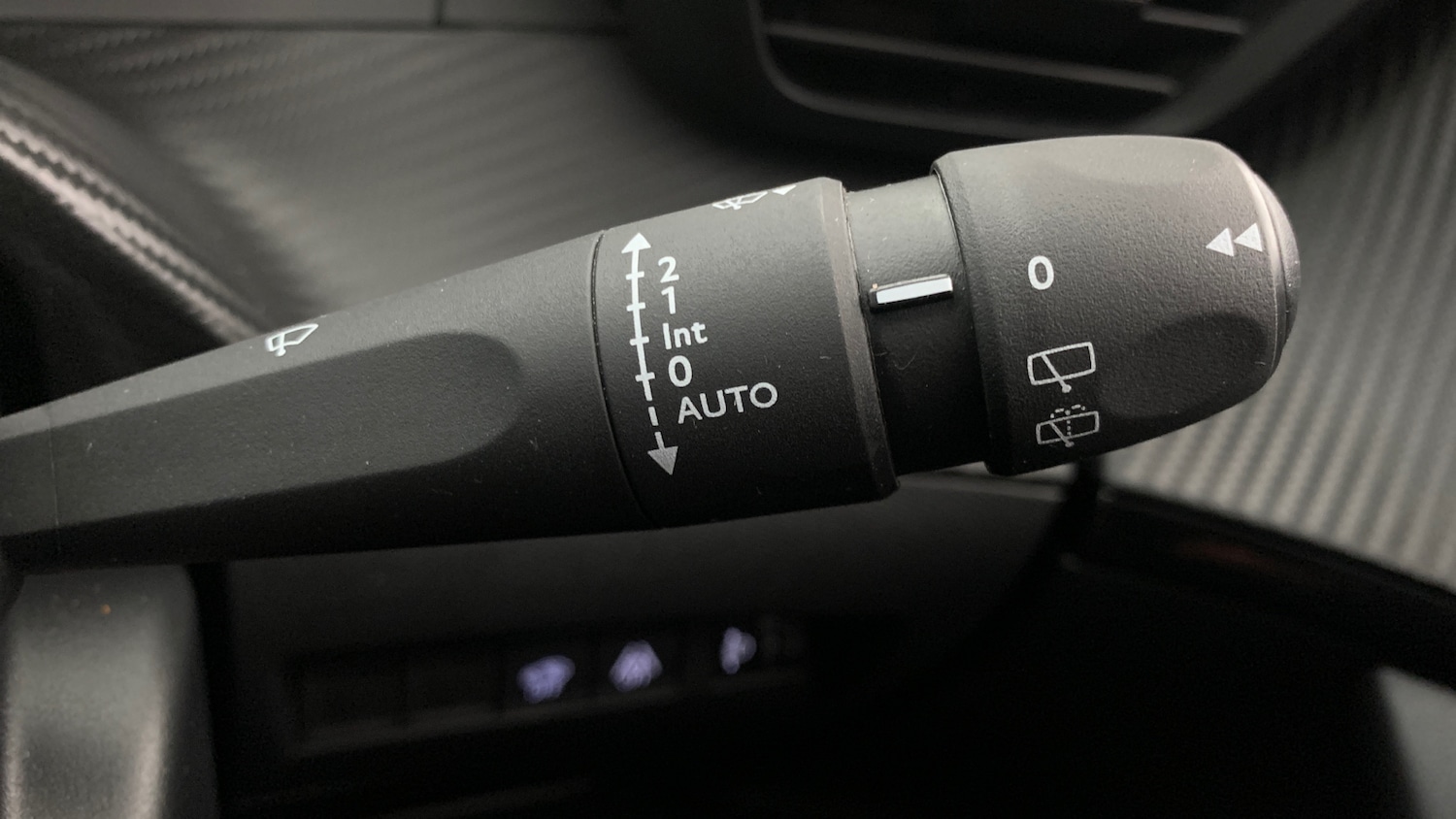 Used Peugeot 2008 2022 for sale - 76840369: Photo 39