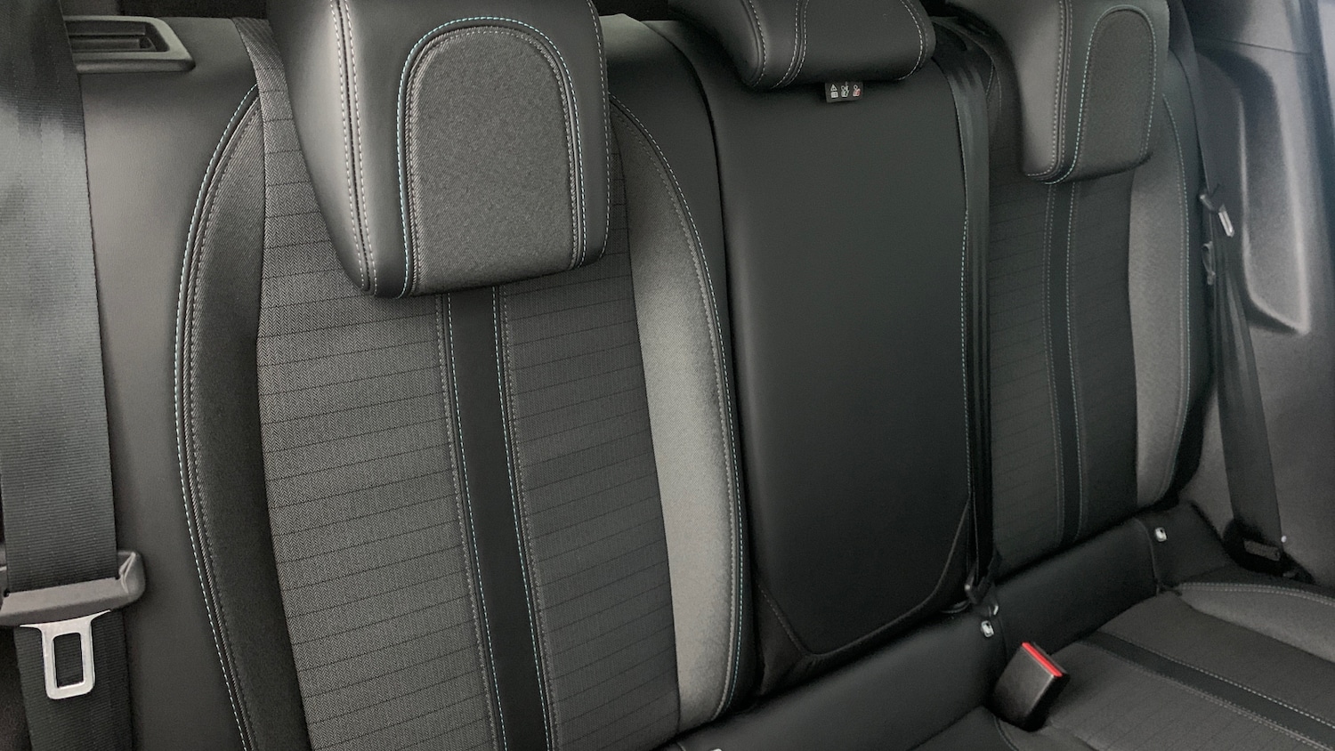 Used Peugeot 2008 2022 for sale - 76840369: Photo 7