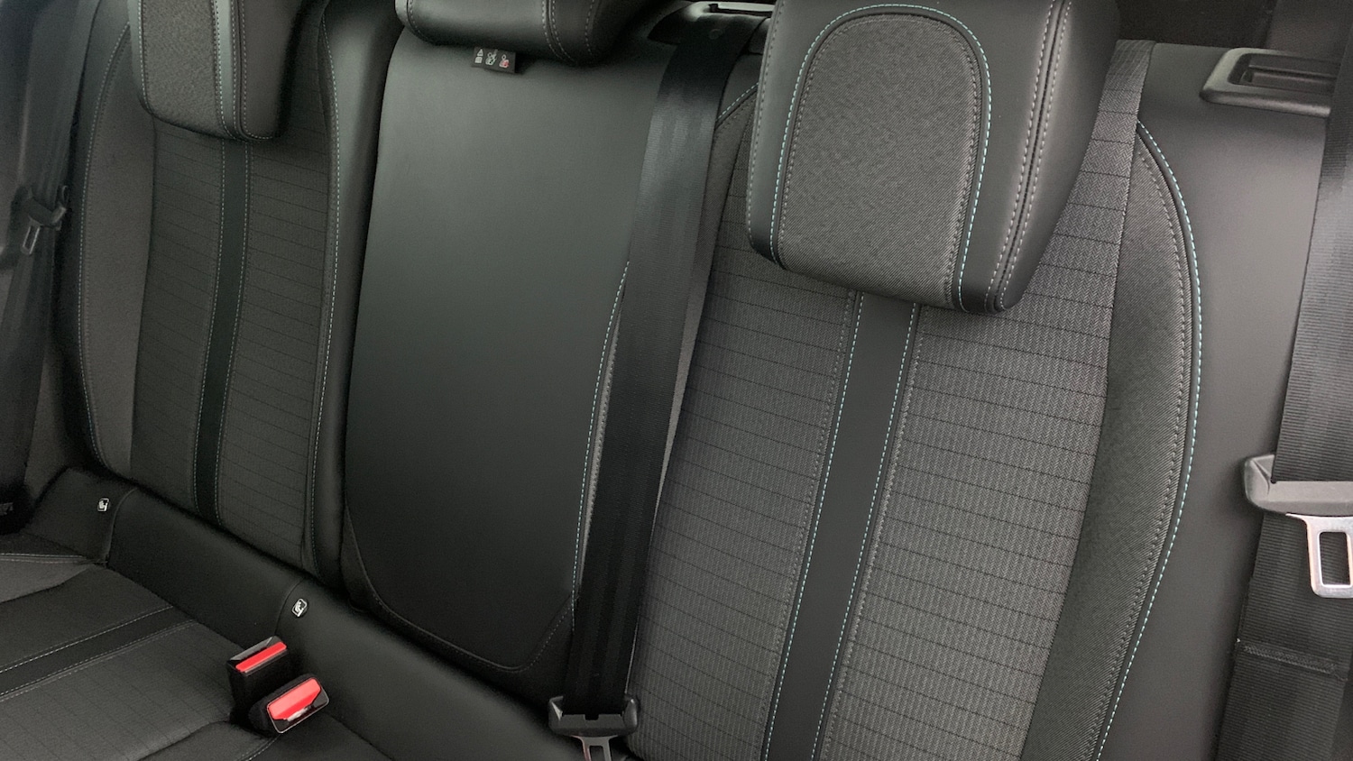 Used Peugeot 2008 2022 for sale - 76840369: Photo 8