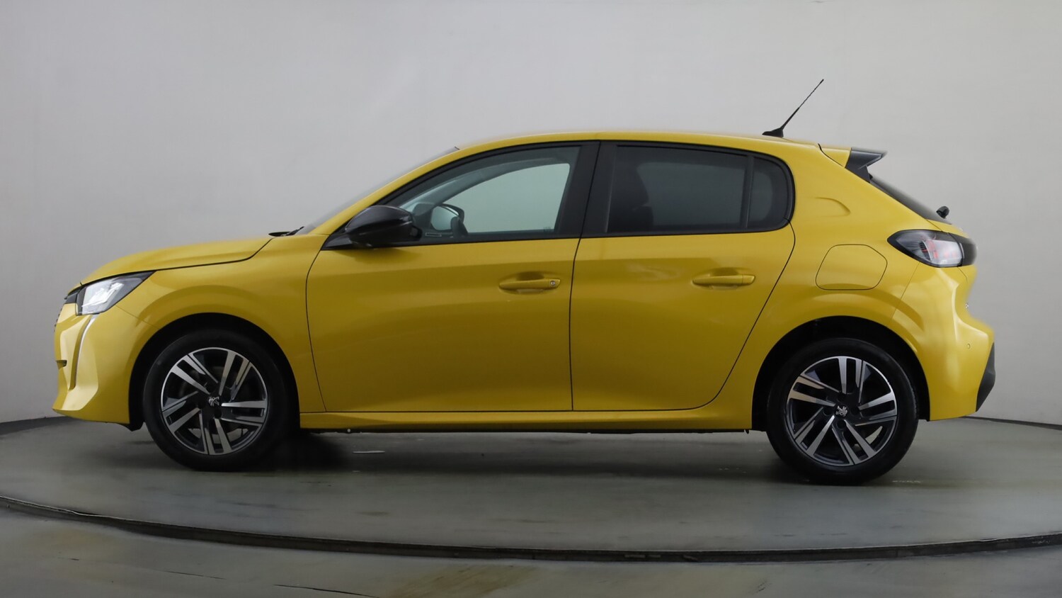 Used Peugeot 208 2024 for sale - 76772610: Photo 15