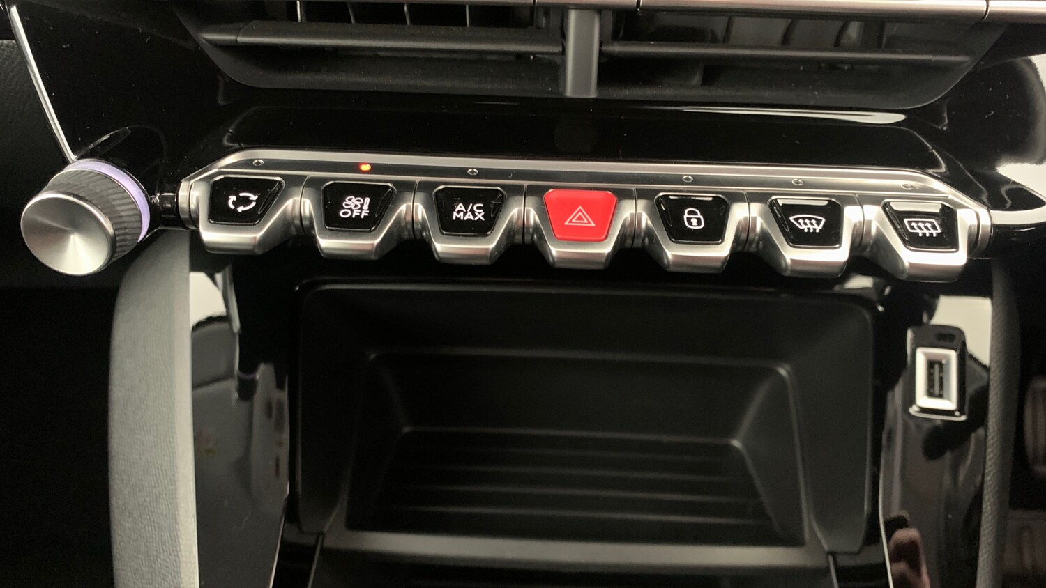 Used Peugeot 208 2024 for sale - 76772610: Photo 31