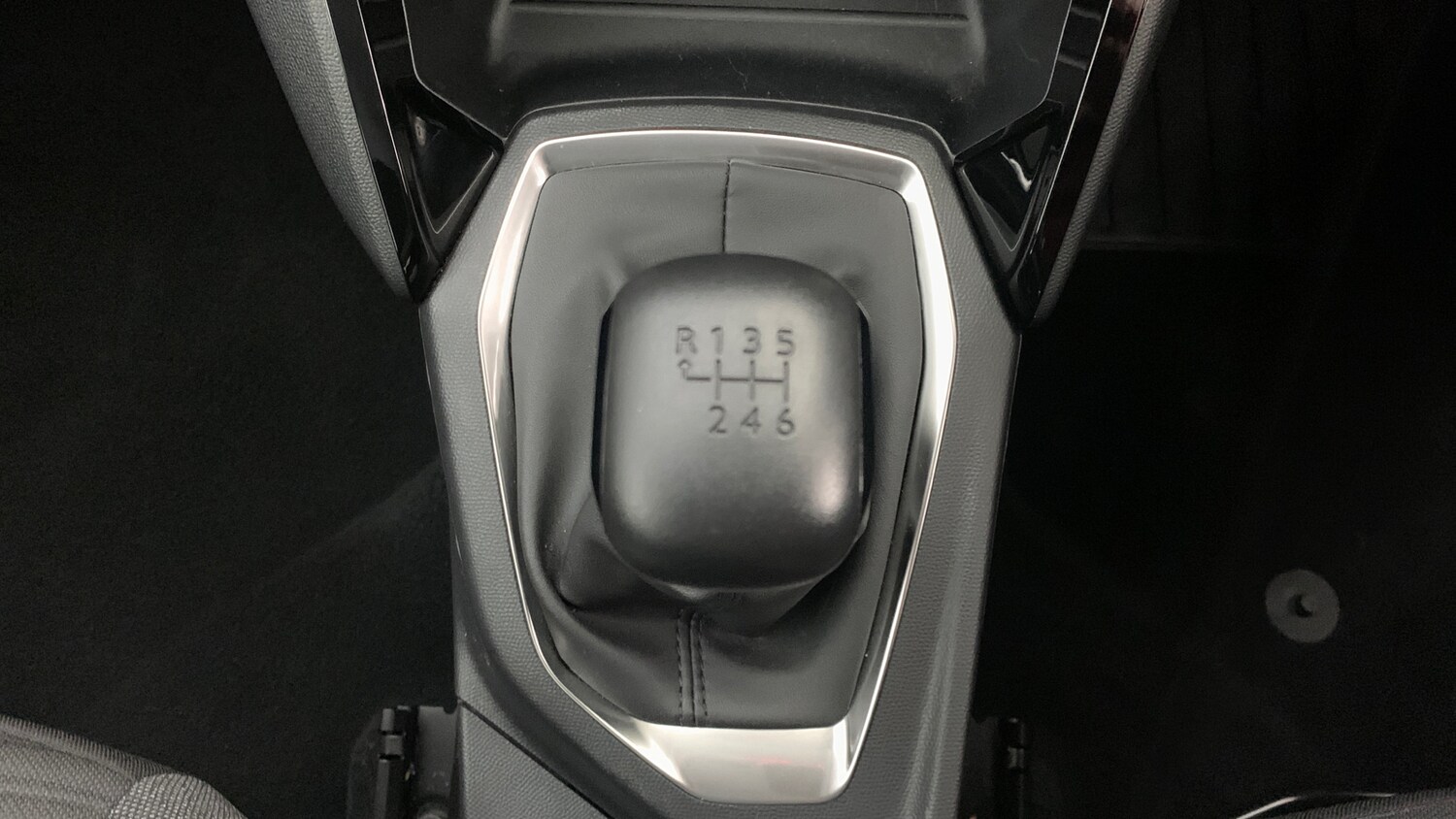 Used Peugeot 208 2024 for sale - 76772610: Photo 32