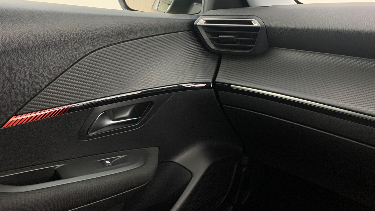 Used Peugeot 208 2024 for sale - 76772610: Photo 37