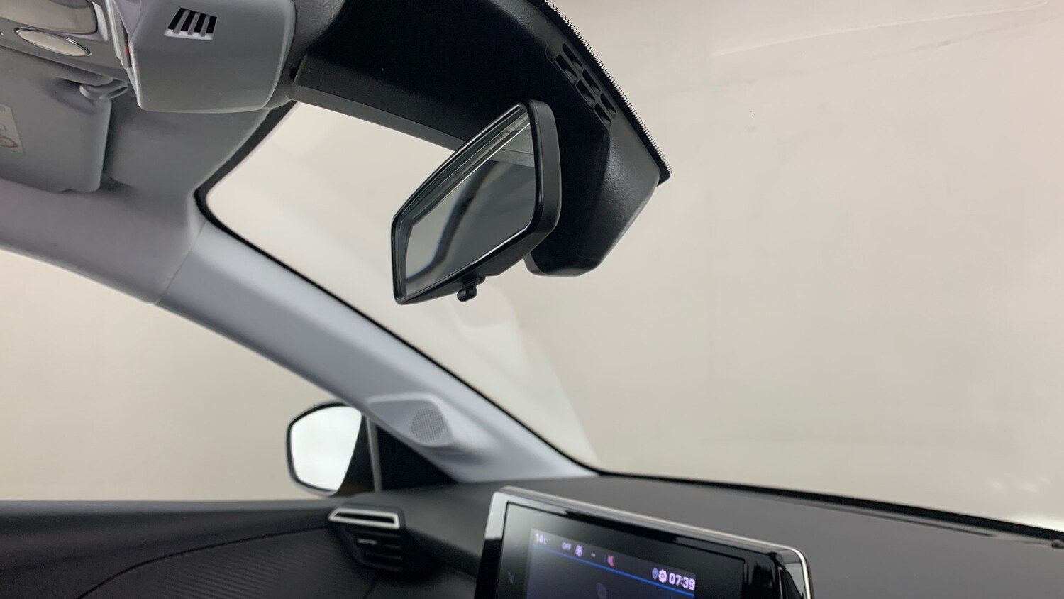 Used Peugeot 208 2024 for sale - 76772610: Photo 44