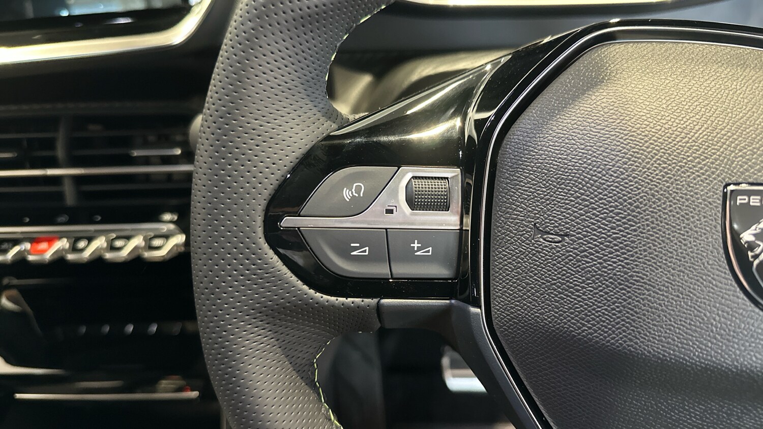 Used Peugeot 2008 2026 for sale - 78186272: Photo 23