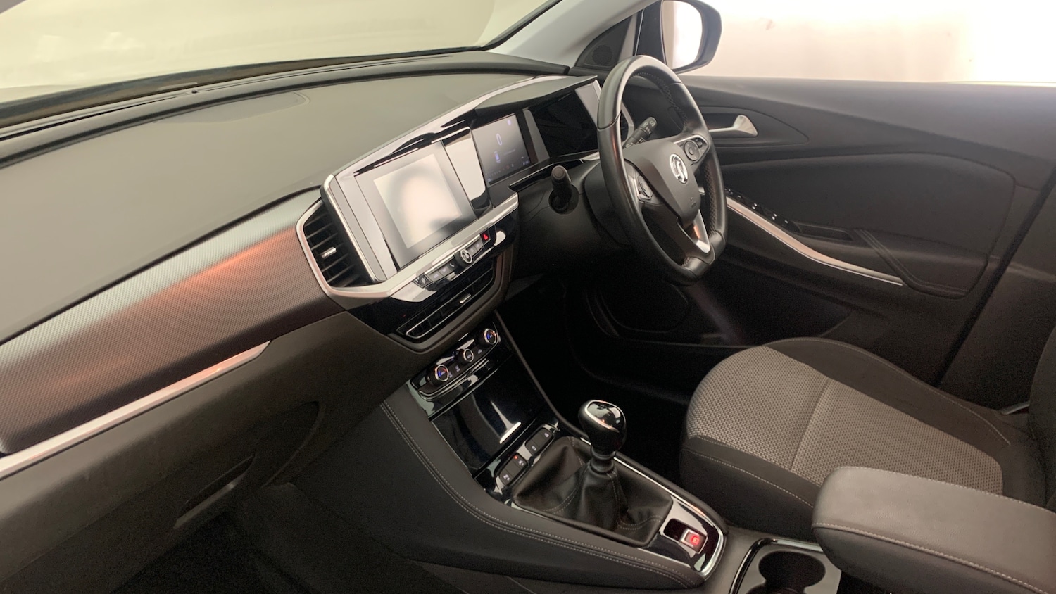 Used Vauxhall Grandland 2022 for sale - 78073632: Photo 2