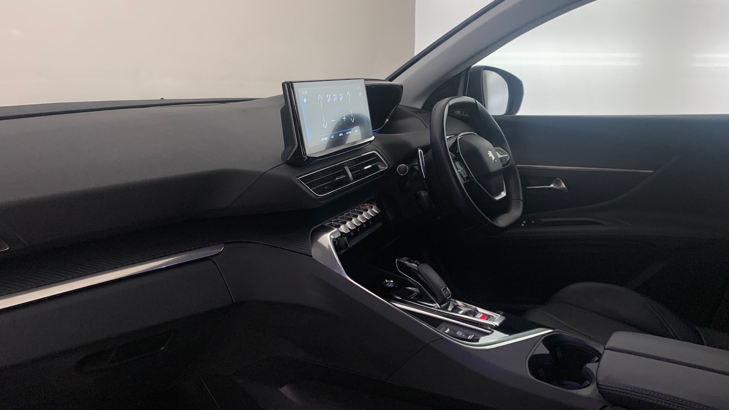 Used Peugeot 3008 2021 for sale - 76190399: Photo 2