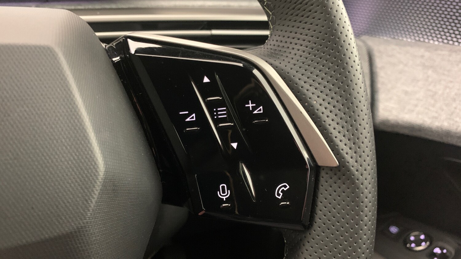 Used Peugeot 5008 2025 for sale - 76168051: Photo 18