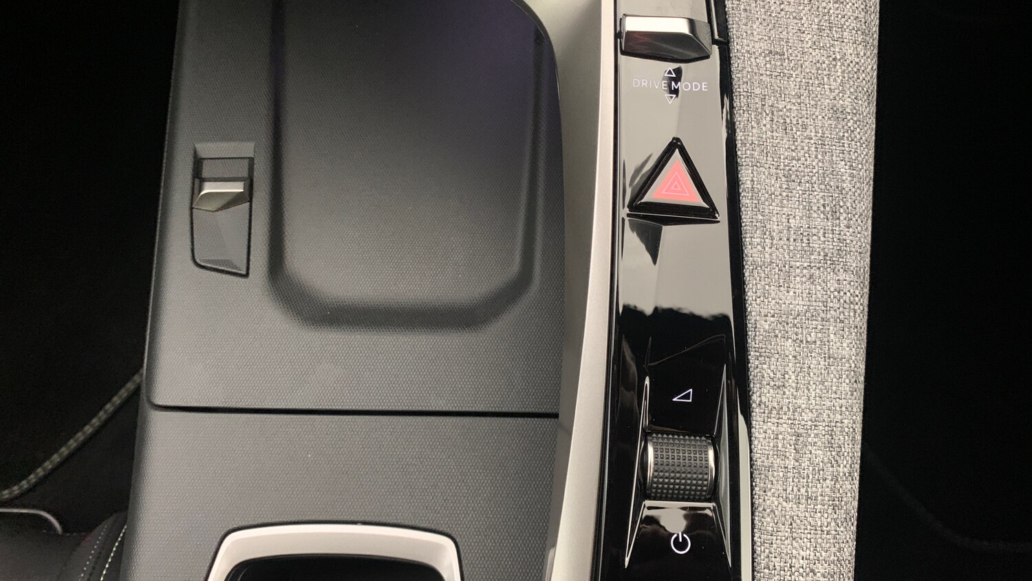 Used Peugeot 5008 2025 for sale - 76168051: Photo 31