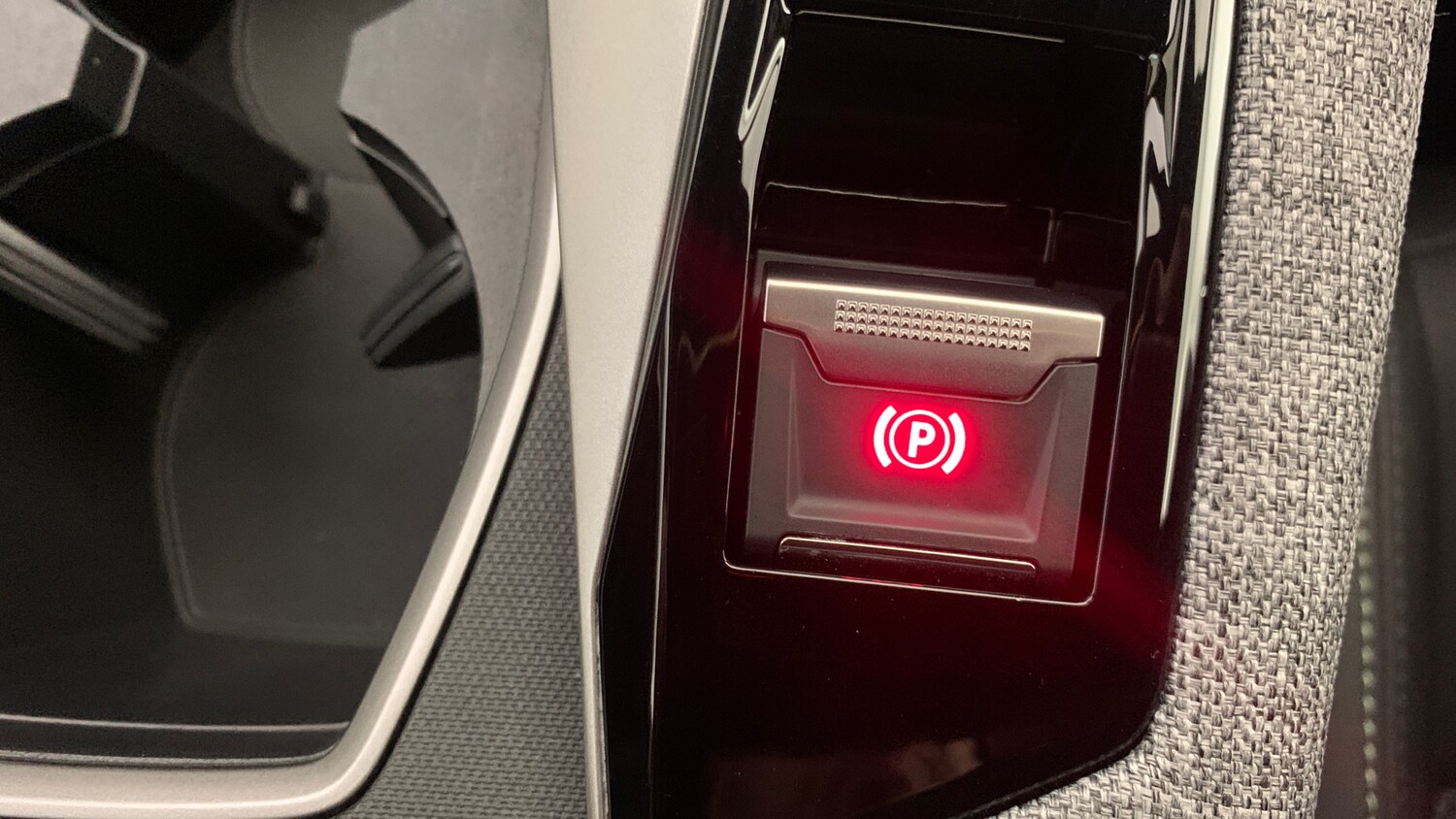 Used Peugeot 5008 2025 for sale - 76168051: Photo 32