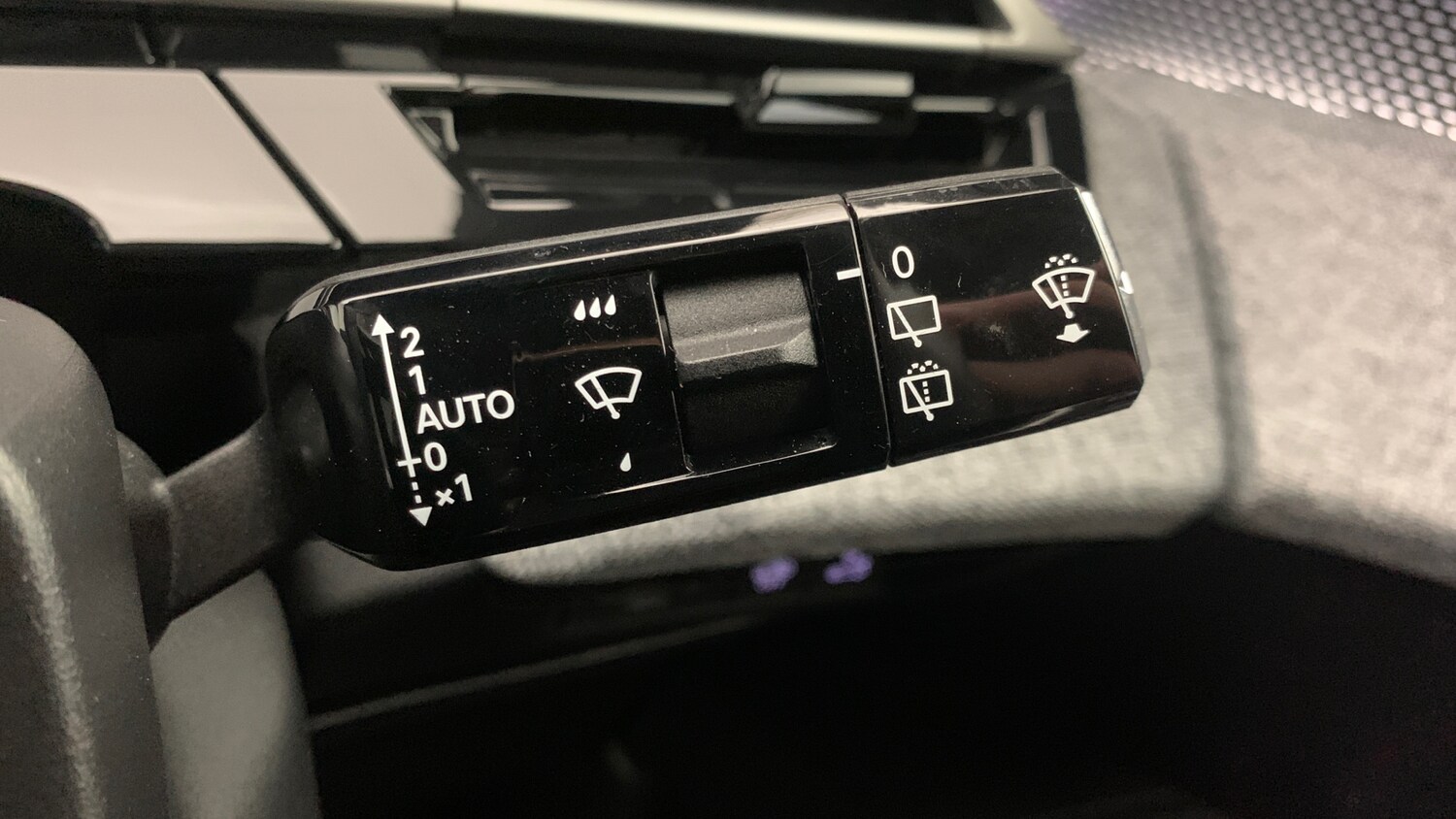 Used Peugeot 5008 2025 for sale - 76168051: Photo 35