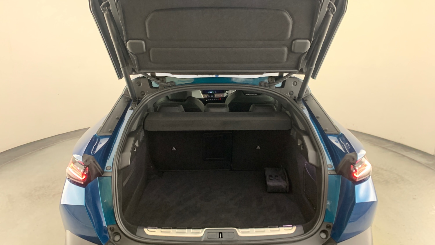 Used Peugeot 408 2025 for sale - 76998829: Photo 5