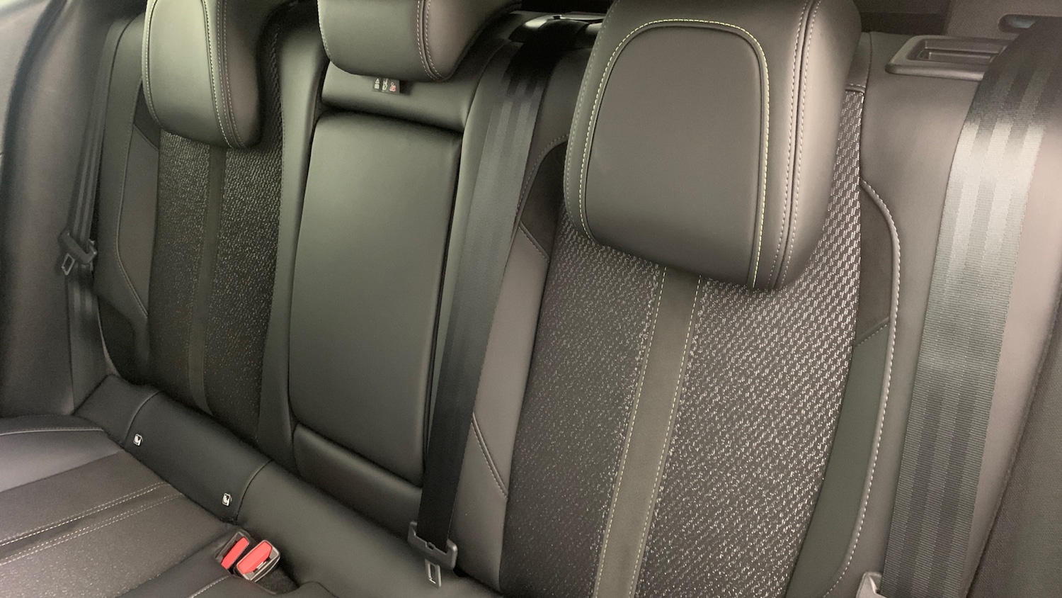 Used Peugeot 408 2025 for sale - 76998829: Photo 8