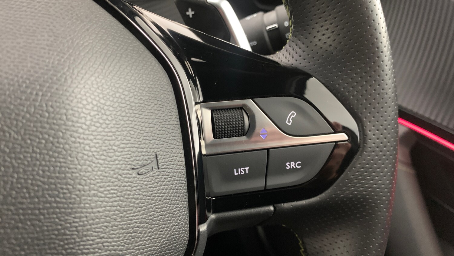 Used Peugeot 2008 2023 for sale - 76123567: Photo 18