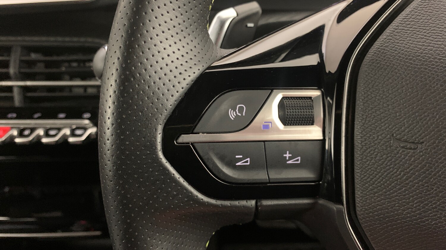 Used Peugeot 2008 2023 for sale - 76123567: Photo 19