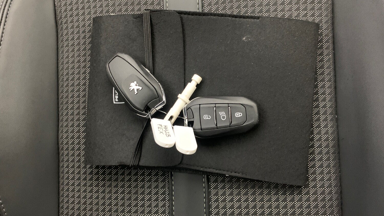 Used Peugeot 2008 2023 for sale - 76123567: Photo 37