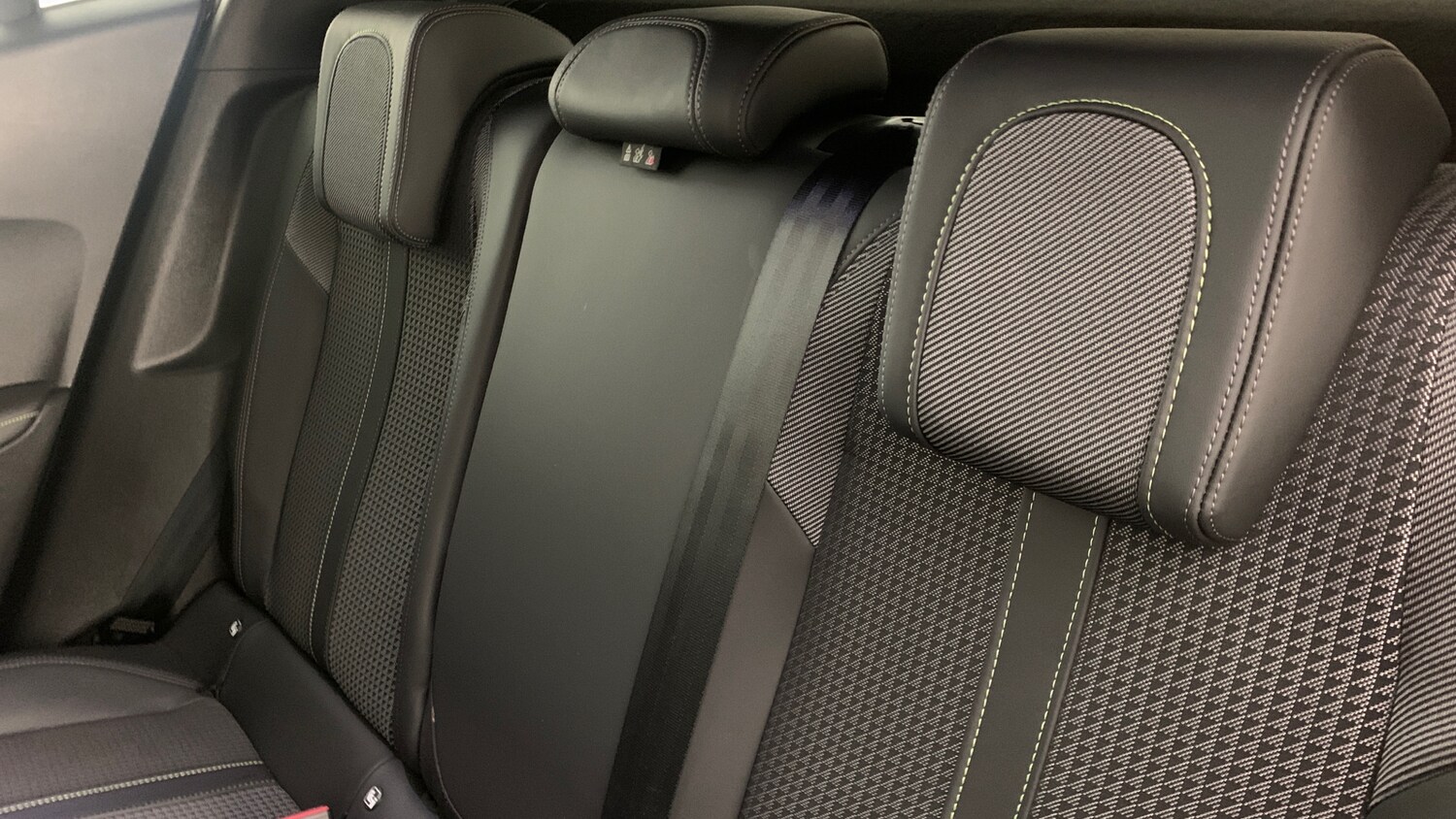 Used Peugeot 2008 2023 for sale - 76123567: Photo 8