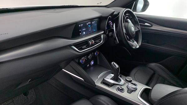 Used Alfa Romeo Stelvio 2022 for sale - 75671416: Photo 2