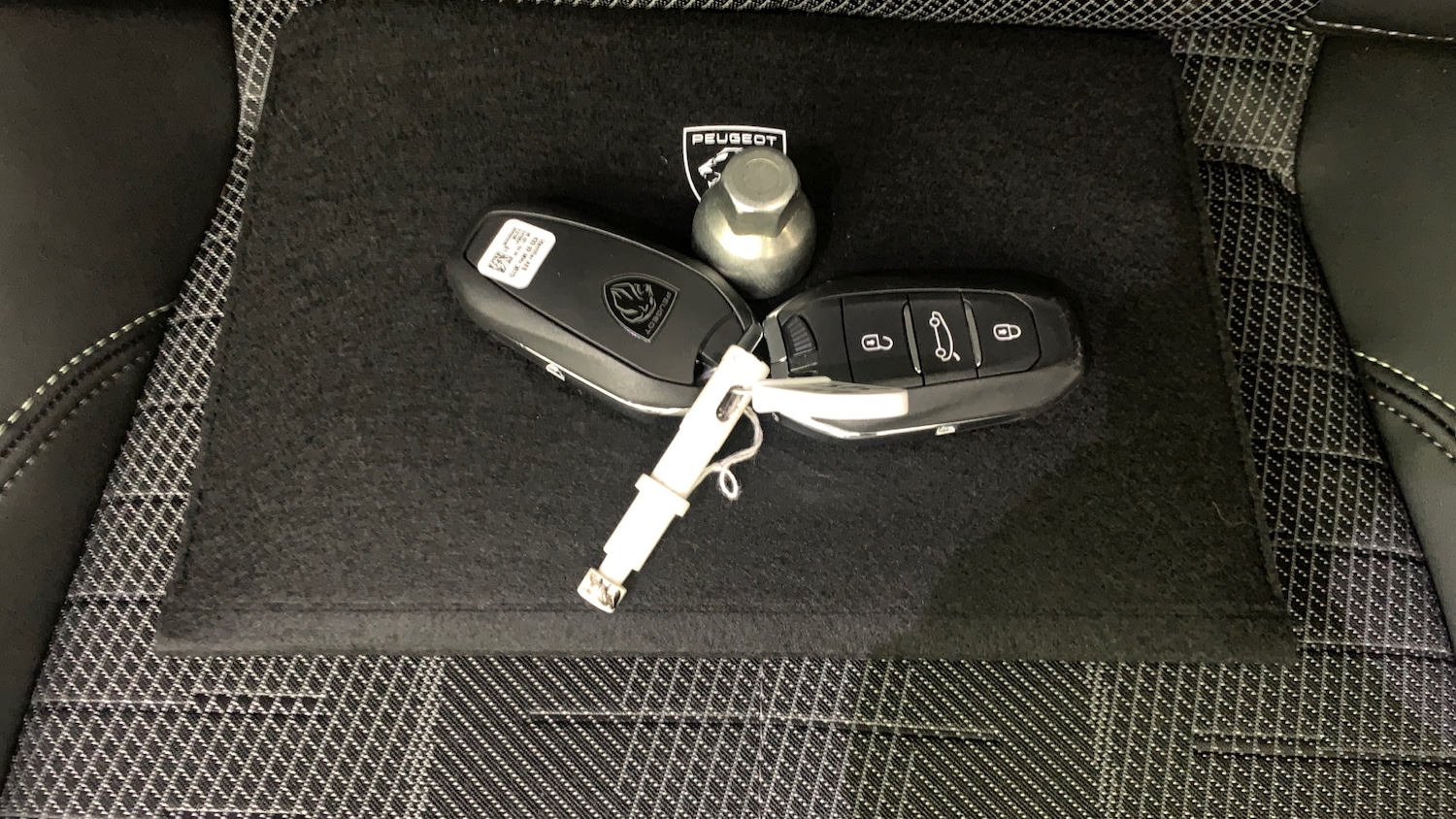 Used Peugeot 5008 2025 for sale - 76998834: Photo 60