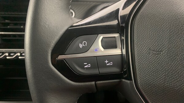 Used Peugeot 208 2022 for sale - 76110324: Photo 19