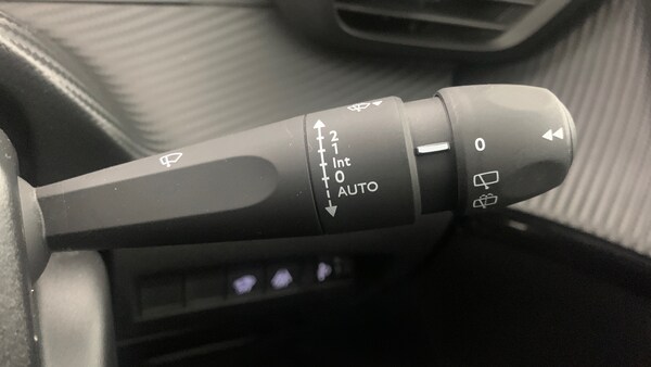 Used Peugeot 208 2022 for sale - 76110324: Photo 33