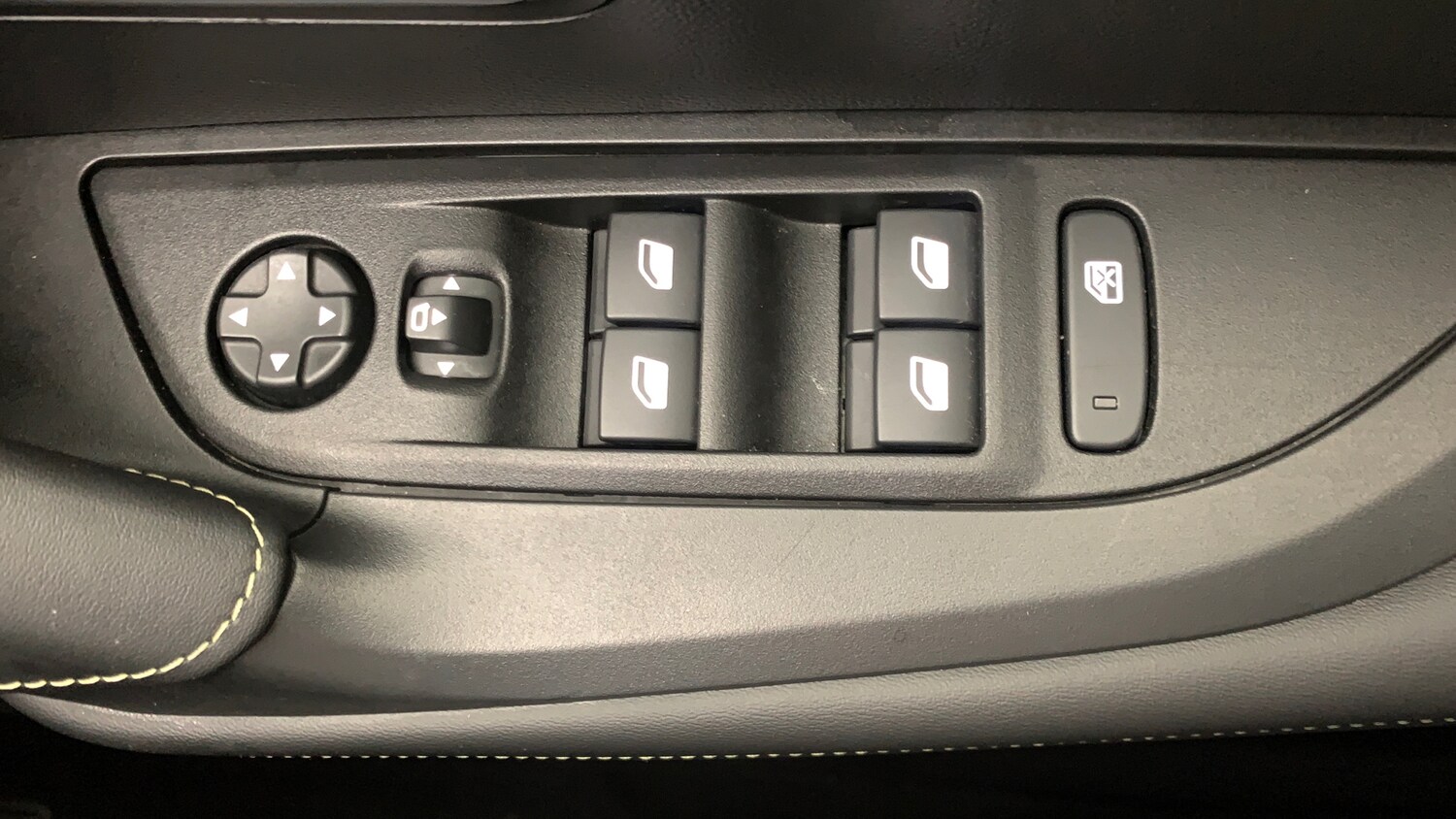 Used Peugeot 2008 2024 for sale - 76061539: Photo 36