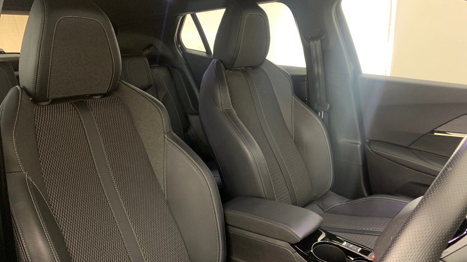 Used Peugeot 2008 2024 for sale - 76061539: Photo 38