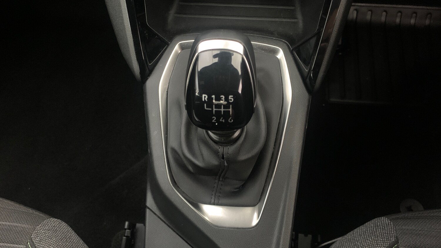 Used Peugeot 2008 2023 for sale - 76593338: Photo 32