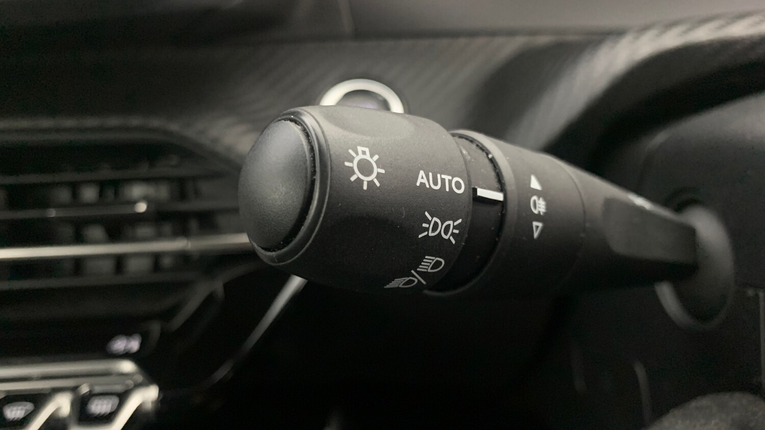 Used Peugeot 2008 2023 for sale - 76593338: Photo 36