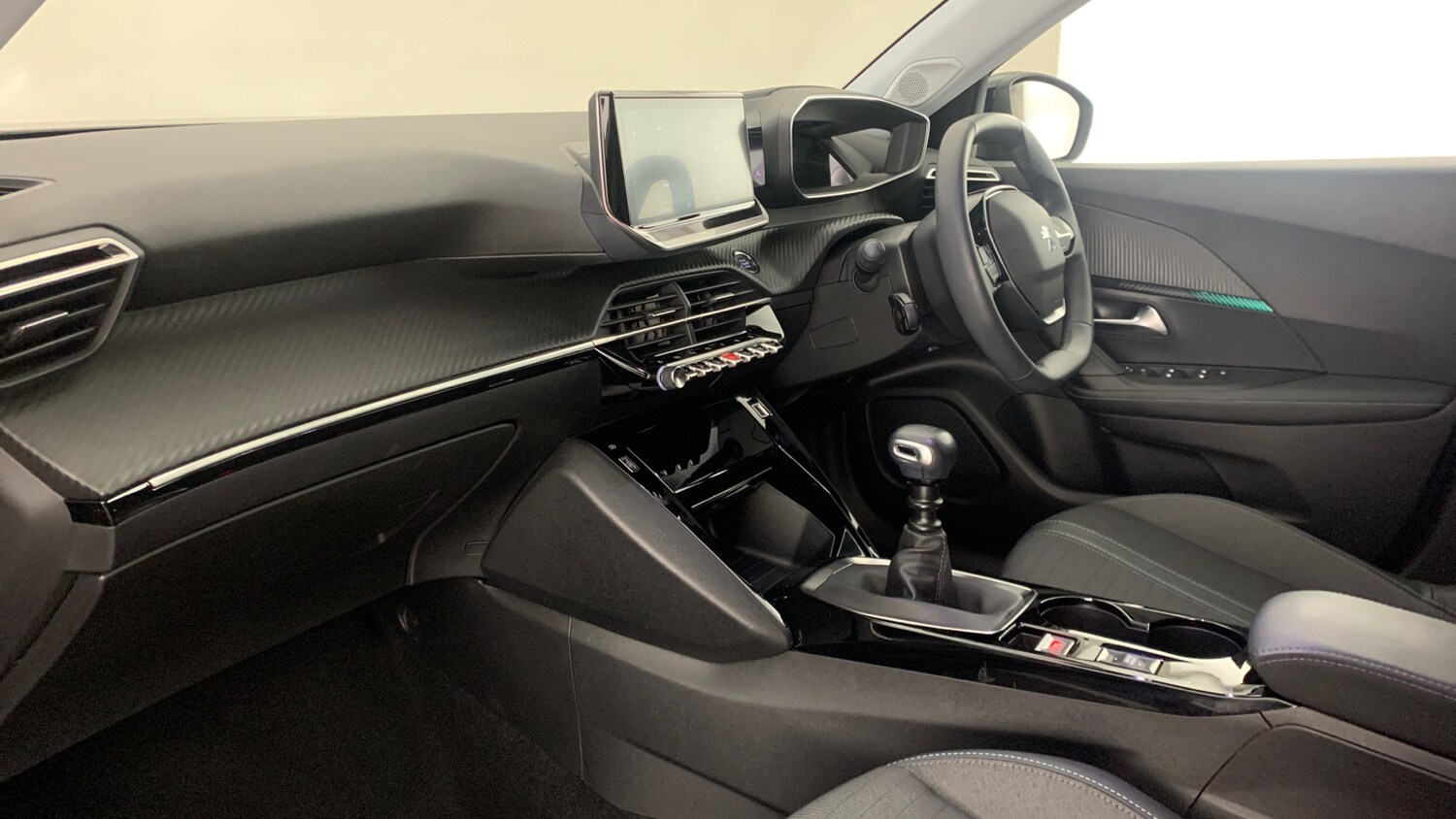 Used Peugeot 2008 2022 for sale - 76033025: Photo 2